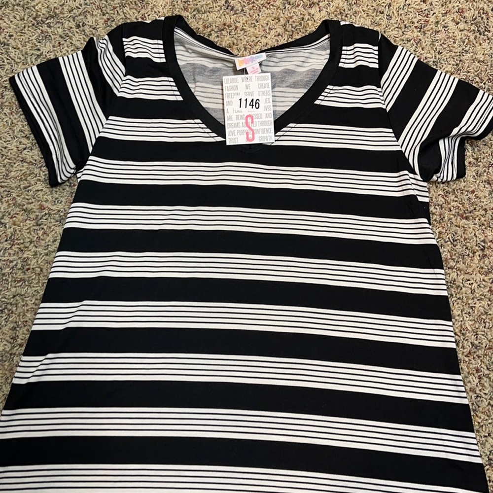 NWT Black/White LLR Christy
